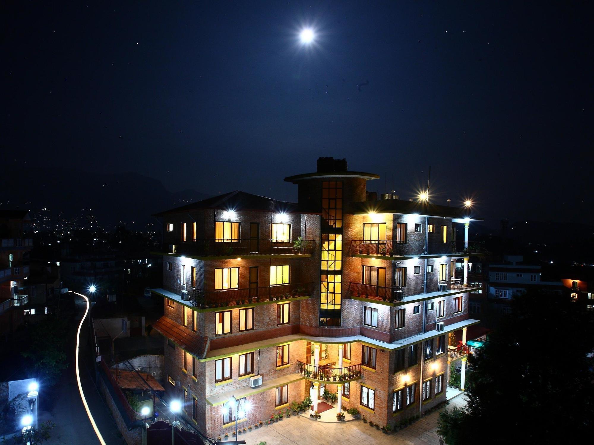 Royal Astoria Hotel カトマンズ エクステリア 写真