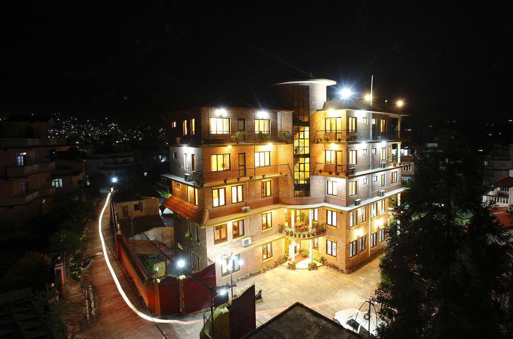 Royal Astoria Hotel カトマンズ エクステリア 写真